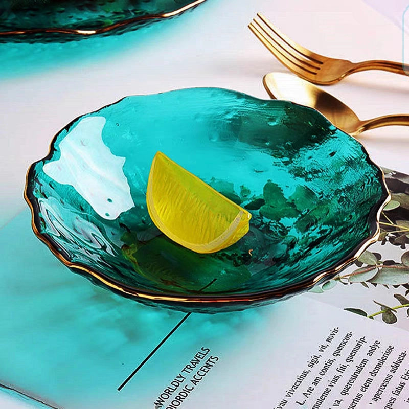 Türkizzöld színű üvegtál arany szegéllyel